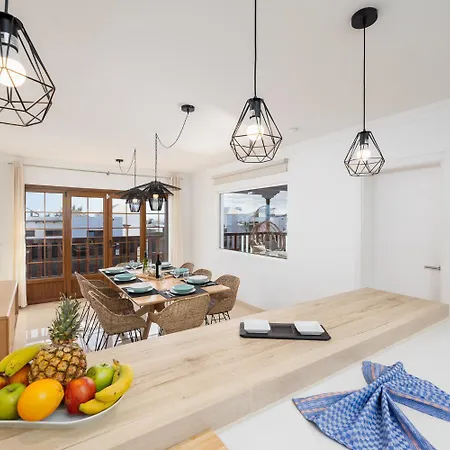 Saona * Playa Blanca (Lanzarote)